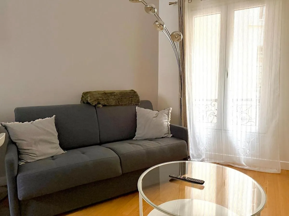 Homestay szállás Charmant Cocon Au Coeur De Montmartre Párizs