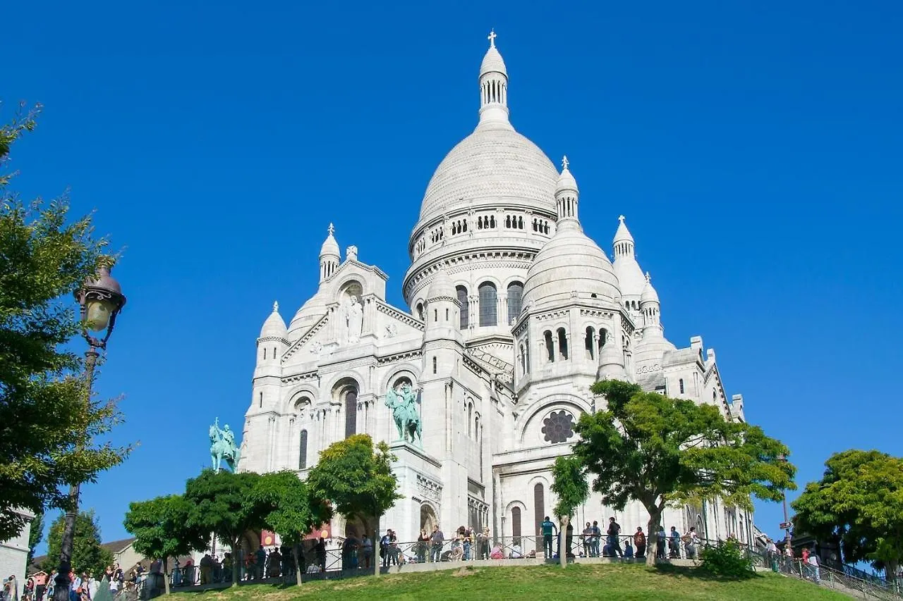 Charmant Cocon Au Coeur De Montmartre Párizs 0*,  Franciaország