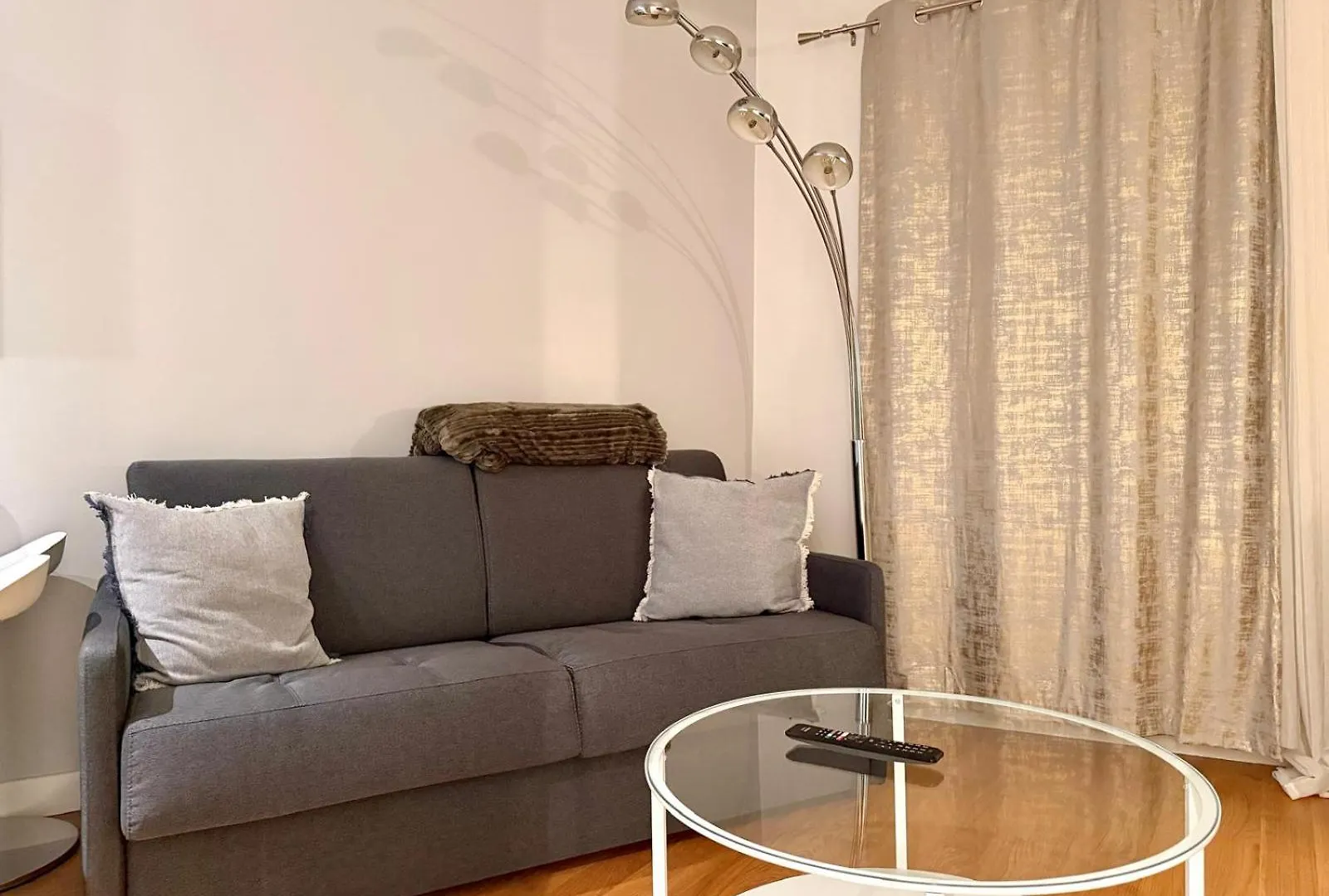 Homestay szállás Charmant Cocon Au Coeur De Montmartre Párizs Franciaország