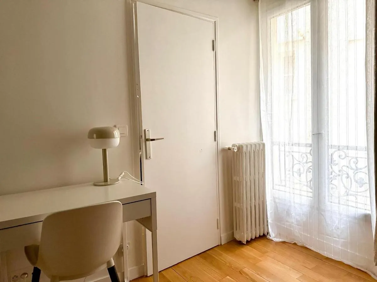 Habitación en casa particular Charmant Cocon Au Coeur De Montmartre París