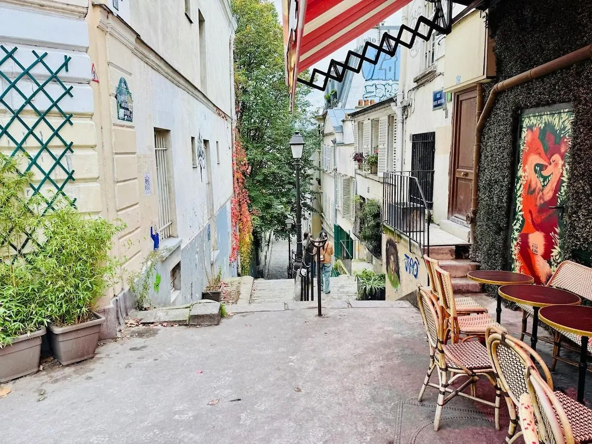 Habitación en casa particular Charmant Cocon Au Coeur De Montmartre París