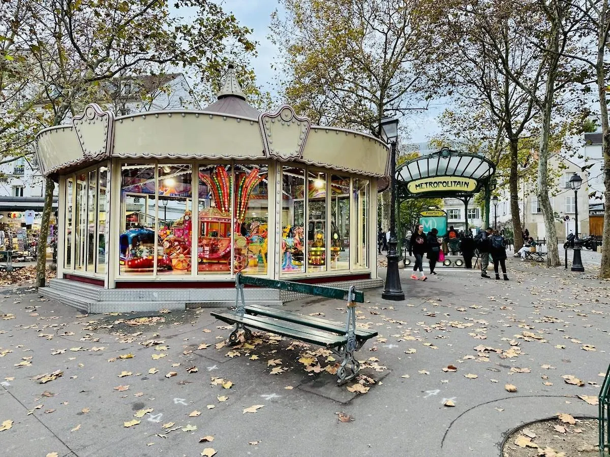 Charmant Cocon Au Coeur De Montmartre París Habitación en casa particular